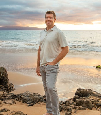 Portrait of Evan Harlow R(S), Real Estate Agent.